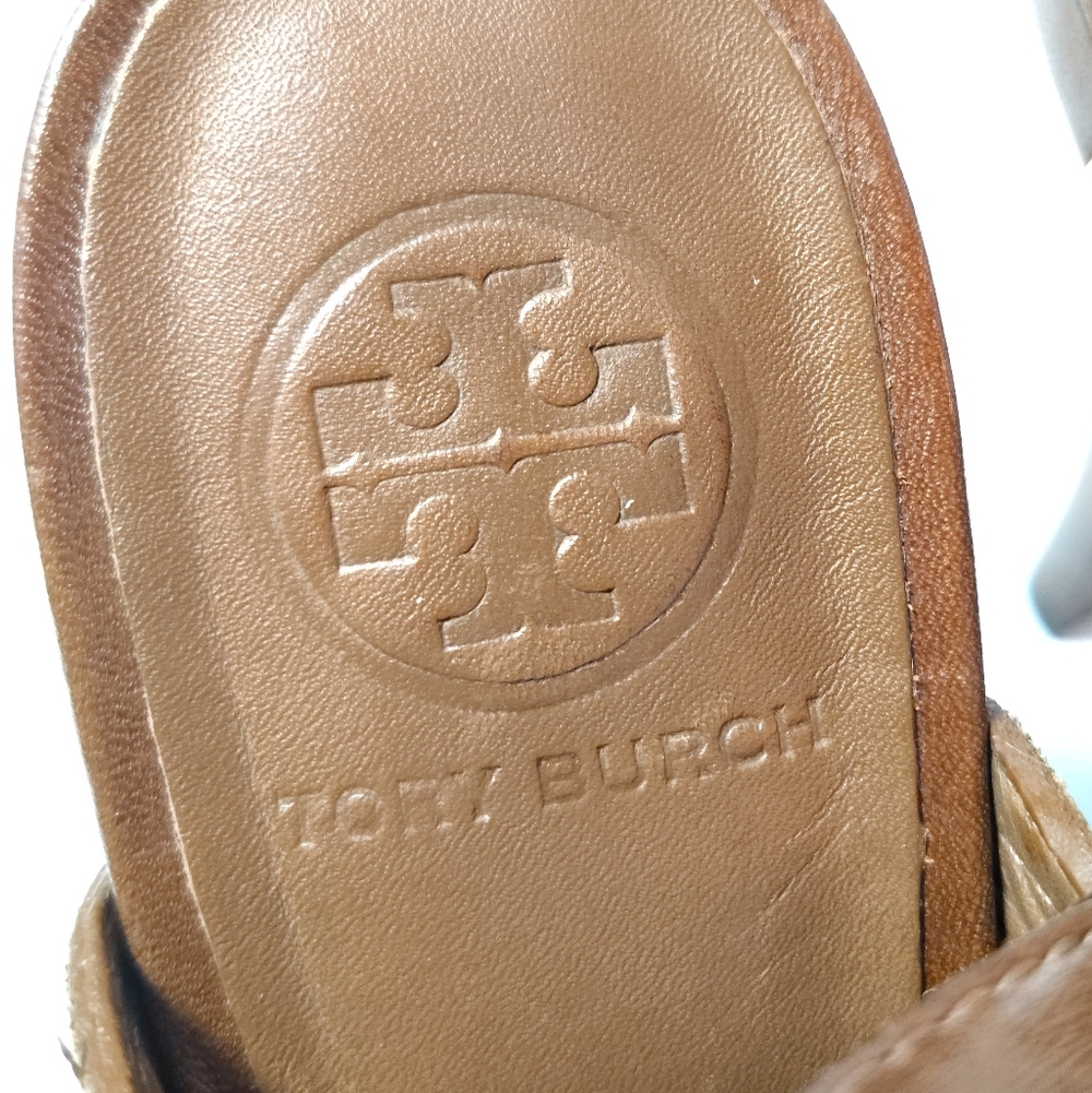 Tory Burch Women's Bilson Suede Ankle Closure Peep Toe Studded Pumps Brown 7.5 - Picture 9 of 10